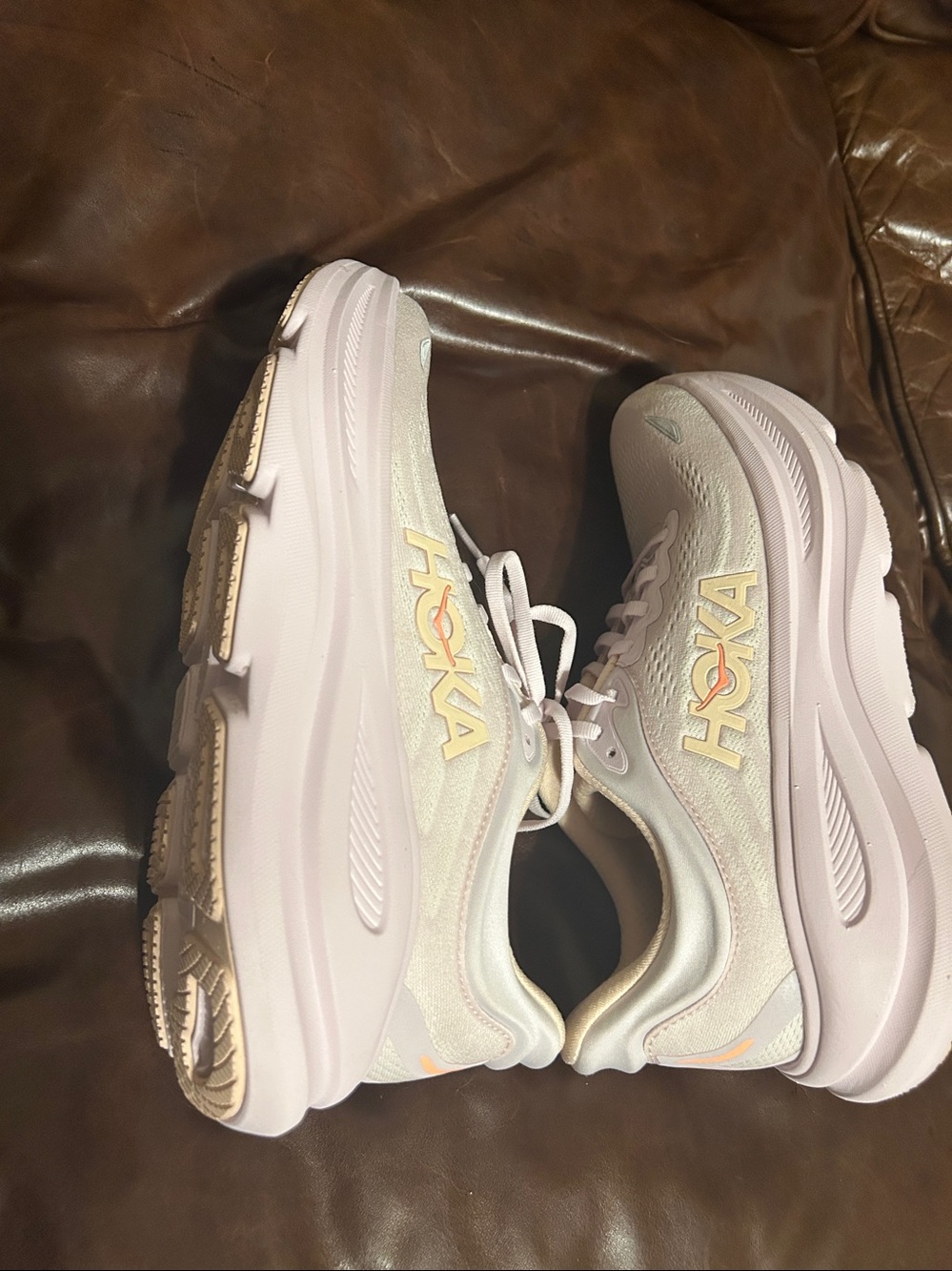 Hoka Bondi 9 Shoes size 8B - Picture 7 of 9